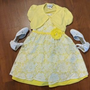 🌷Adorable yellow and white  girls dress